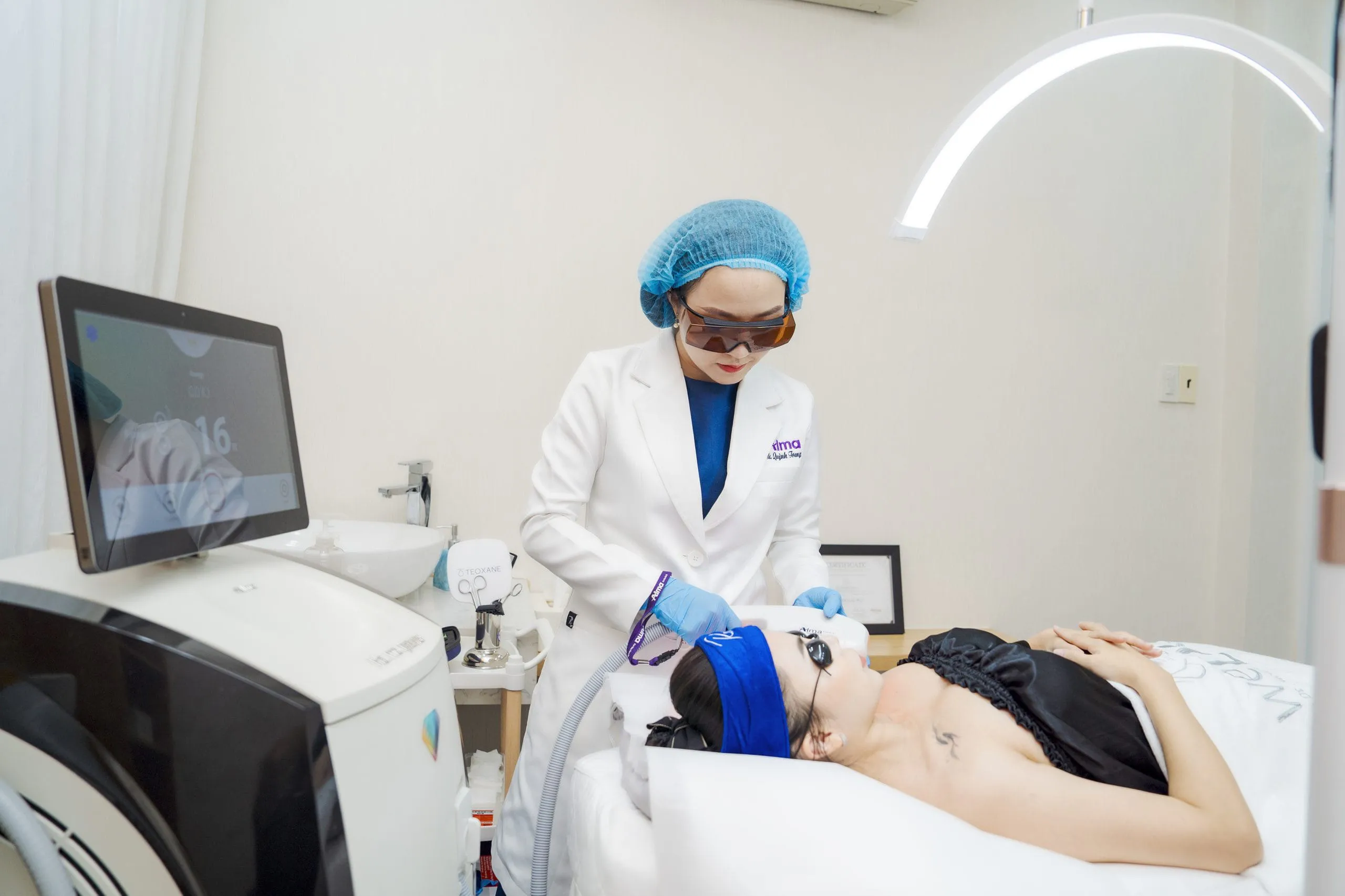 Liệu trình mụn viêm chuyên sâu (MV2, MV3)