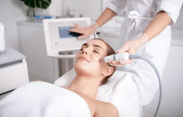 COMPREHENSIVE SKINCARE (Deep pore cleansing complex/acne control + Multi-layer hydration + Brightening and tone-up)