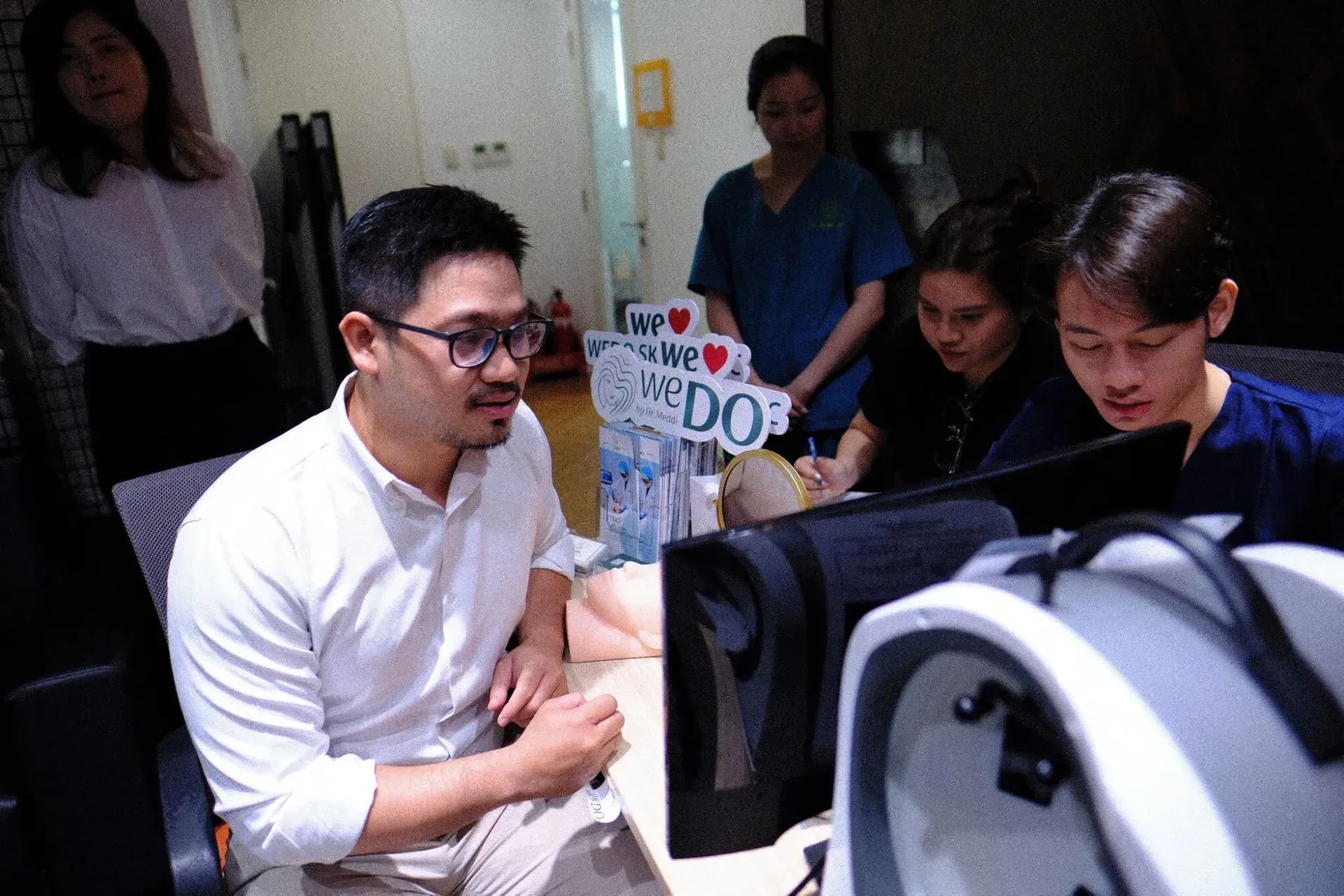 WEDO đồng hành cùng Workshop Cafe 4 Mùa – Thuật Thôi Miên, Ngôn Từ Hút Khách của FWD