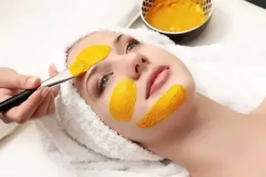 bôi nghệ tươi có hết thâm không